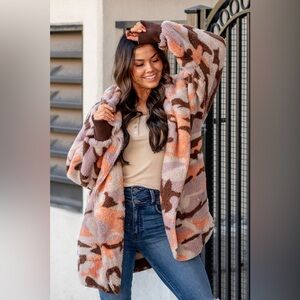 COZY CAMOUFLAGE SHERPA JACKET - APRICOT